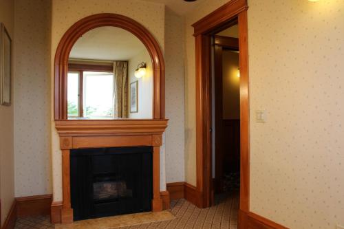 Gambar di galeri bagi Pacific Grove Inn di Pacific Grove