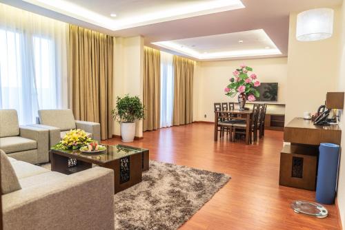 Sai Gon Phu Tho Hotel – Photos 5