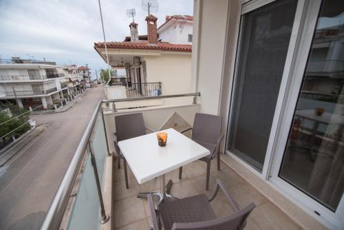 Gallery image of Vicky Rooms in Paralia Dionysiou