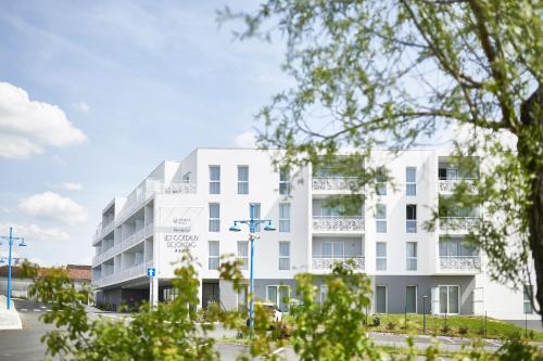 72 Cozy Inchirieri apartamente franta With Flat Design