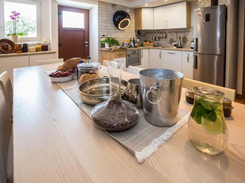 Kuchyň nebo kuchyňský kout v ubytování Holiday Home Villa Marina by Interhome