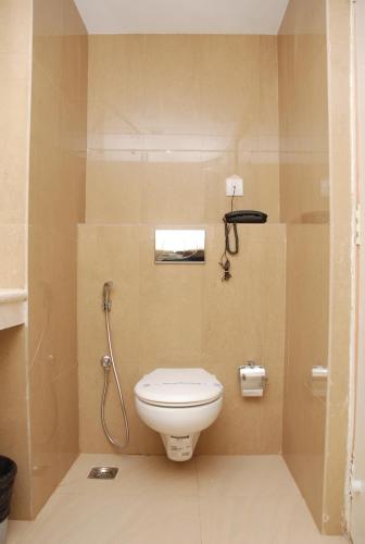 Un baño de PLA Krishna Inn