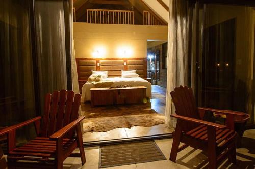 Postel nebo postele na pokoji v ubytování Callies Game Lodge Safaris