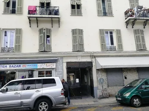CASA REINE JEANNE- ideal groups & family -CENTRAL near train station - PARKING - New&CONFORT-AC photo 10