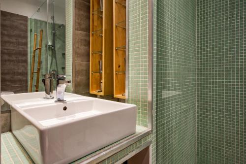 Vonios kambarys apgyvendinimo įstaigoje Charming flat in Lisbon's center!