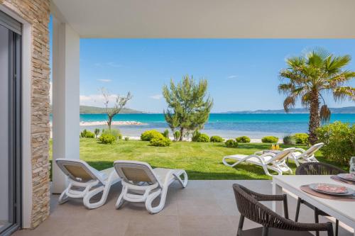 Luxury Design Beach Front Apartment – Photos 2