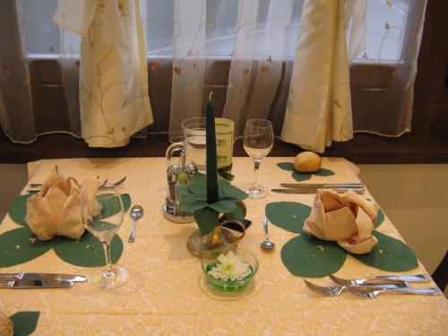 Comida no hotel ou em algum lugar perto