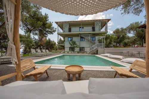Gallery image of Elies 33 Bio Retreat in Afitos