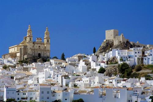Γενική άποψη της πόλης Olvera ή θέα της πόλης από  αυτή η παραθεριστική κατοικία