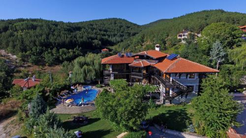 Trifon Zarezan Family Hotel