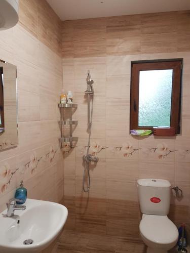 Koupelna v ubytování Malavi Guest House Krasen! Comfort&clean!
