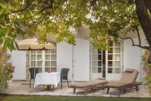 Taman di luar Hôtel & Restaurant Alain Llorca