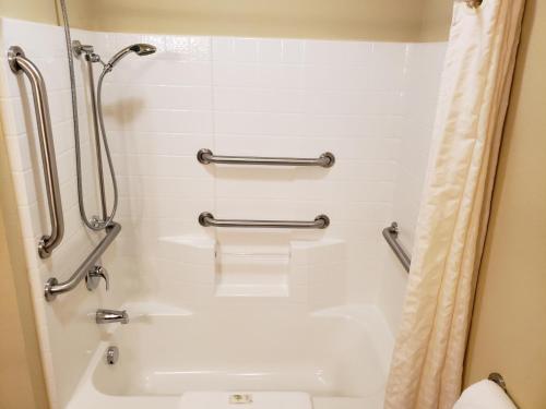 Cobblestone Inn & Suites - Holyoke – Photos 3