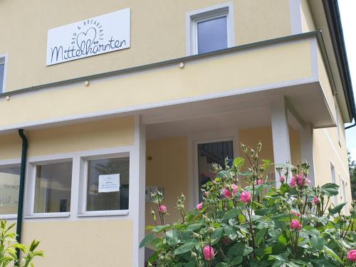 B&Bが所在する建物