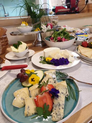 B&Bの敷地内または近くでの食事または食べ物