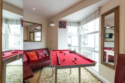 Билярдна маса в Little Western Spa Brighton-Zentrum Beach Apartments