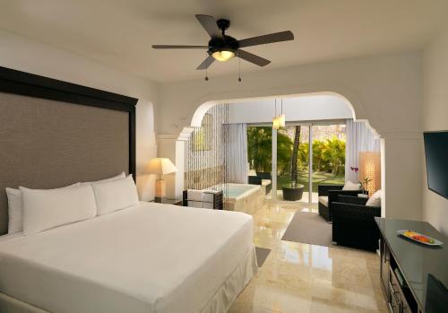 Postel nebo postele na pokoji v ubytování Meliá Caribe Beach Resort-All Inclusive