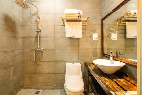 Ένα μπάνιο στο Bliss Qintai Tibetan Boutique Hotel