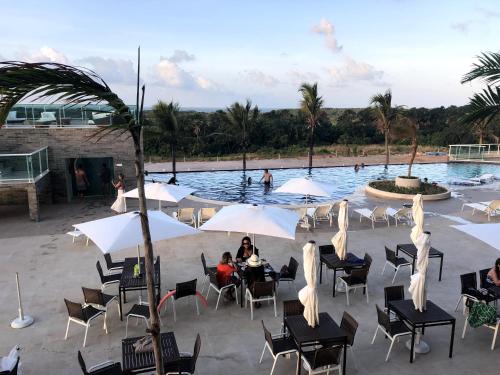 Bazén v ubytování Salinas Park Resort 2 Quartos nebo v jeho okolí