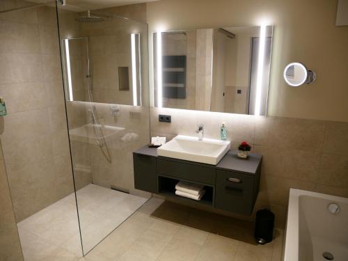 Koupelna v ubytování Best Western Premier Hotel Rebstock