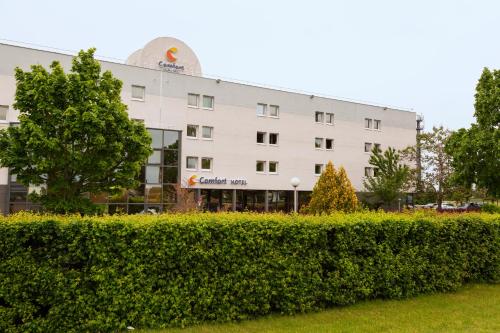 Bangunan di mana terletaknya hotel