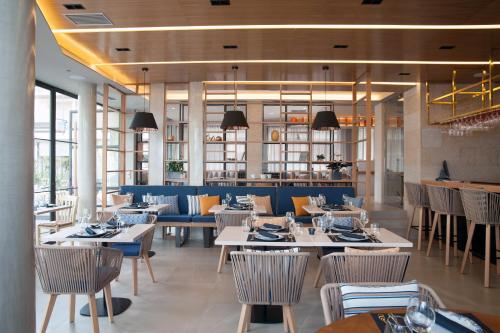 Restaurace v ubytování Seasabelle Hotel near Athens Airport