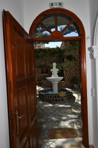 Φωτογραφία από το άλμπουμ του Philoxenia Hotel & Studios στην Περίσσα
