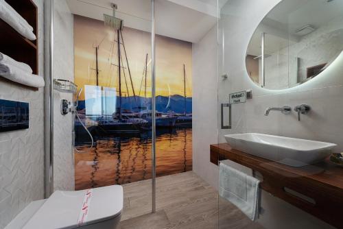 Koupelna v ubytování Hotel Faleza - z widokiem na morze