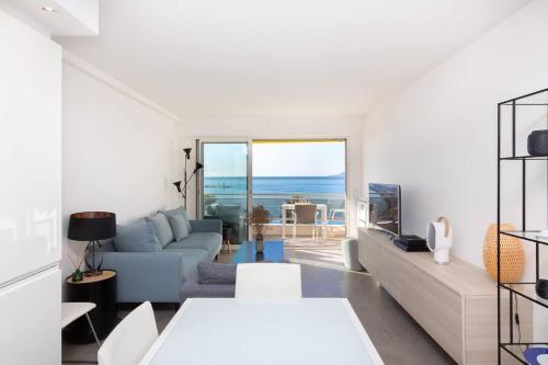 On la Croisette: luxe 2 bedrooms/ 2 baths