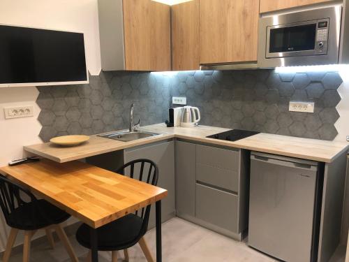 Una cocina o cocineta en Dragonfly Villas