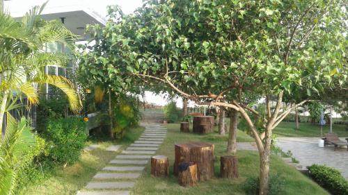 Taman di luar Mountain View resort