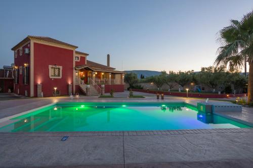 Πισίνα στο ή κοντά στο Luxury Villa Froso