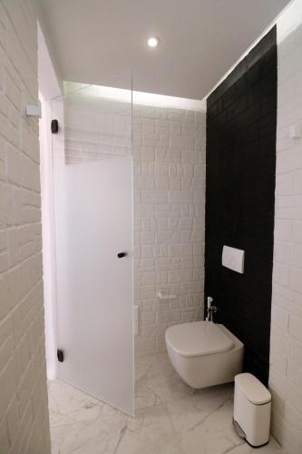 Ένα μπάνιο στο Narcissus Luxury Suites