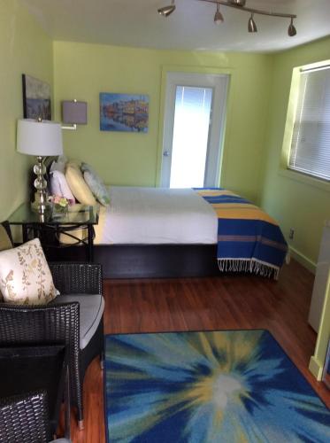 Кровать или кровати в номере A Float Home B&B in Fisherman’s Wharf