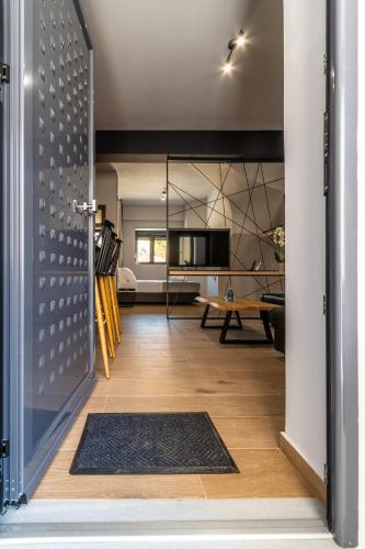 MOS Luxury City Suites - The R suite
