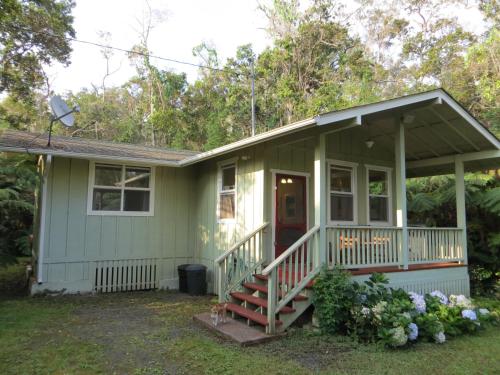 Gallery image of Carson's Kaloko Mountain Cottage in Kailua-Kona