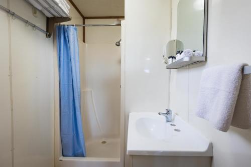 Ένα μπάνιο στο Hotel Settlers