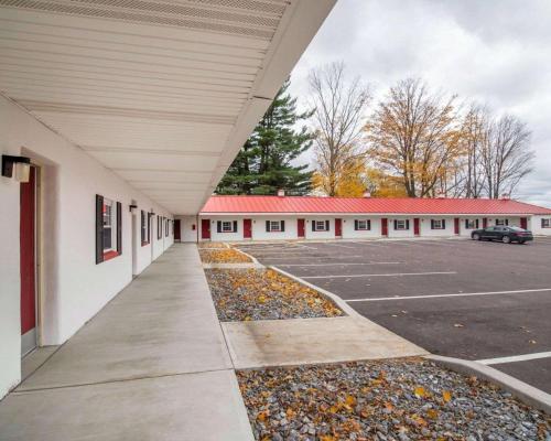 Gallery image of Econo Lodge in Saint Albans