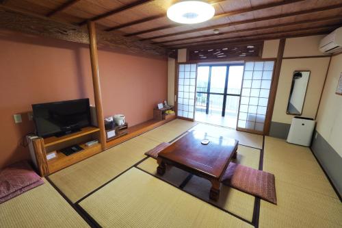 Televisyen dan/atau pusat hiburan di Yakushima Green Hotel
