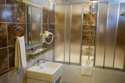 Ванная комната в Royal Life Exclusive