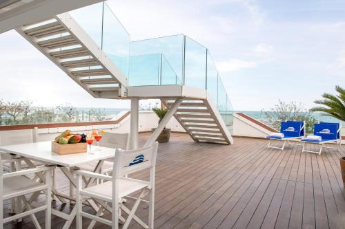 Balkón nebo terasa v ubytování T-Suite Hotel