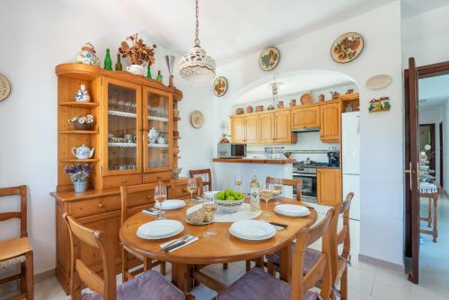 Gallery image of Villa BON SOL in Cala'n Bosch