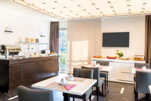 Best Western Journel Hôtel Antibes-Juan-les-Pins photo 41