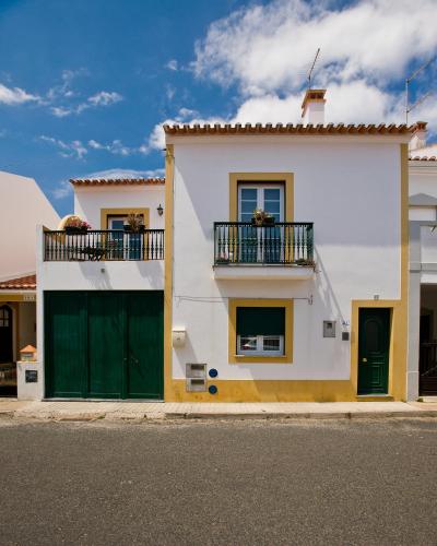 Retromovement House
