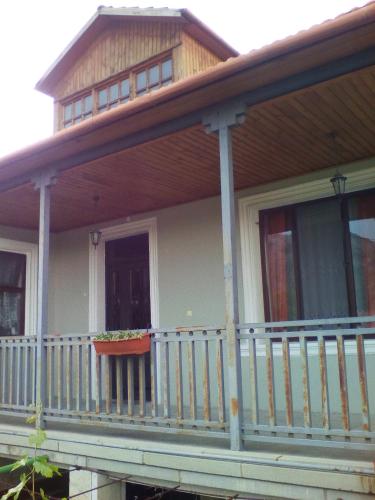 En balkong eller terrasse på KAPANA