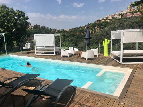 Πισίνα στο ή κοντά στο VILLA COLINA