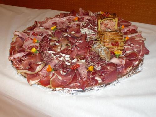 Makanan di atau berdekatan hotel