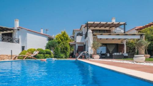 Gallery image of Zennova #17 Lydia Luxury Pool Villa, Elani in Siviri