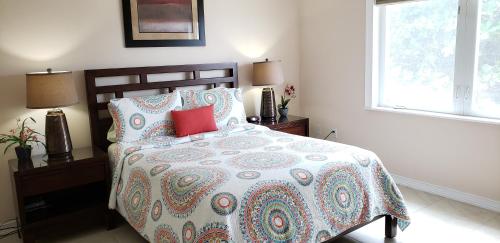 Una cama o camas en una habitación de Ocean Paradise