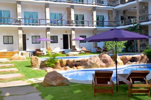 Бассейн в Hotel Rockaway или поблизости